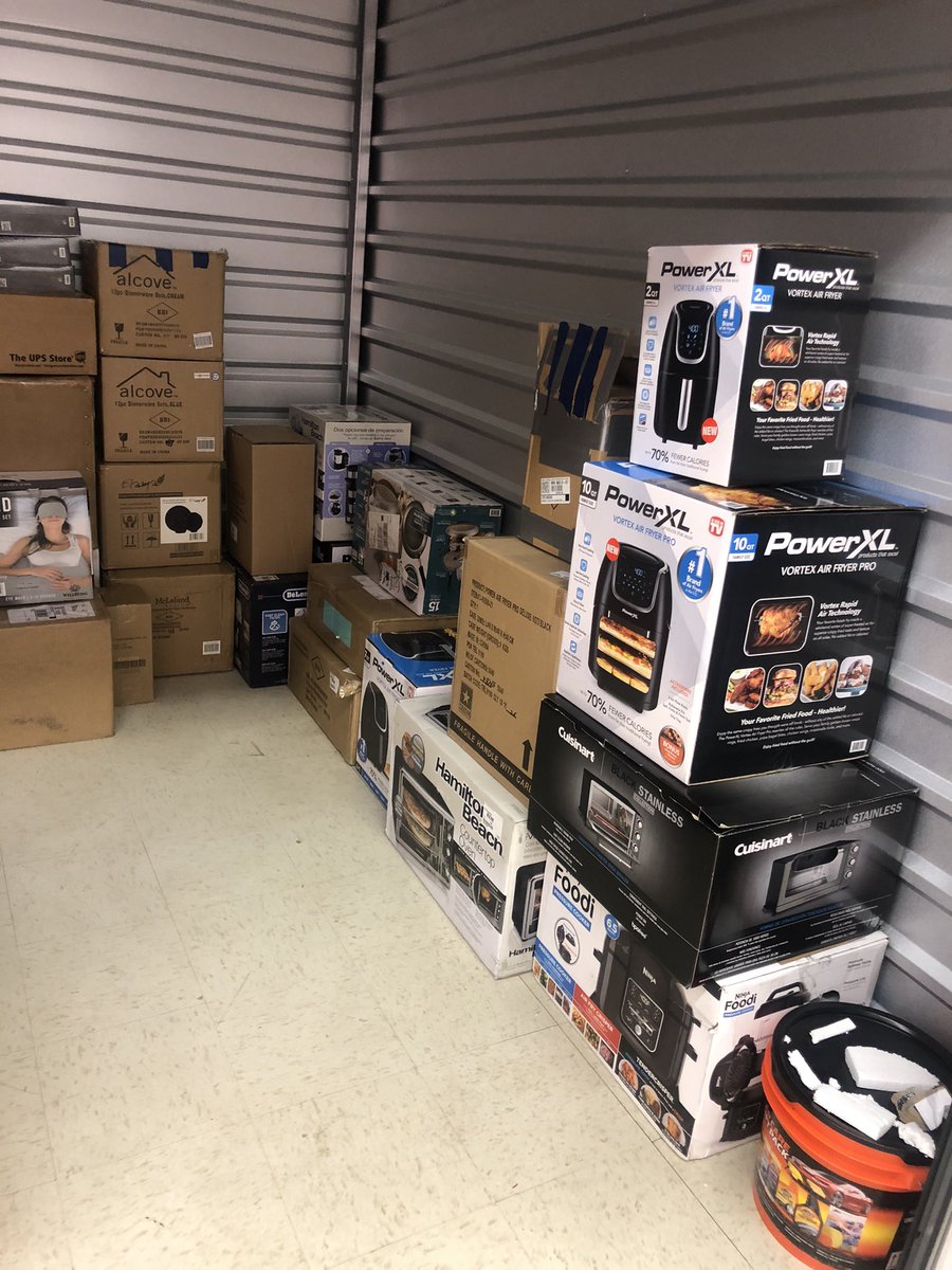 prep1's tweet image. PEOPLE ALWAYS ASK ME WHAT MADE ME GET INTO FLIPPING PALLETS

BEING A REALTOR,HOMES CLOSE IN 30-45 DAYS...

I WANT MONEY IN MY HAND EVERYDAY. 

A SIDE HUSTLE TURNED INTO A BUSINESS 

This link showed me gumroad.com/a/968627315/Au…