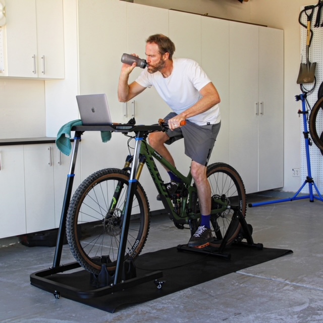 AlpcourSports's tweet photo. Ready for the #PedalEveryDay challenge?
Learn from Pro BMX'er @adambanton how to use your trainer kit to keep fit! 

More info 👉 https://t.co/qC2ow8HaPp

#alpcour #biketrainer #bikestand https://t.co/Yta7FGYckb