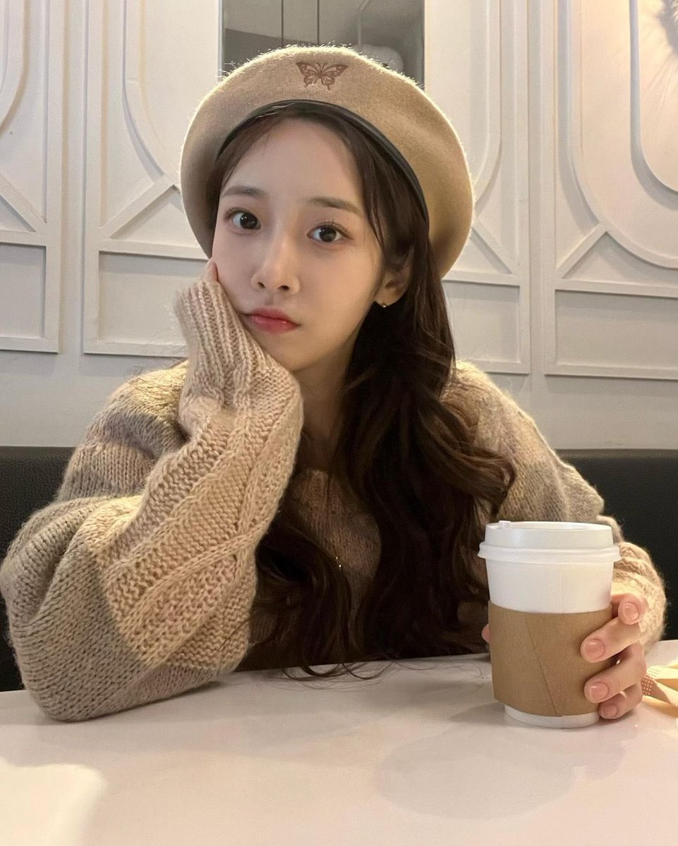 jiaezone's tweet photo. #LOVELYZ #러블리즈 #YOOJIAE #JIAE #유지애 https://t.co/VH5yso8nRV