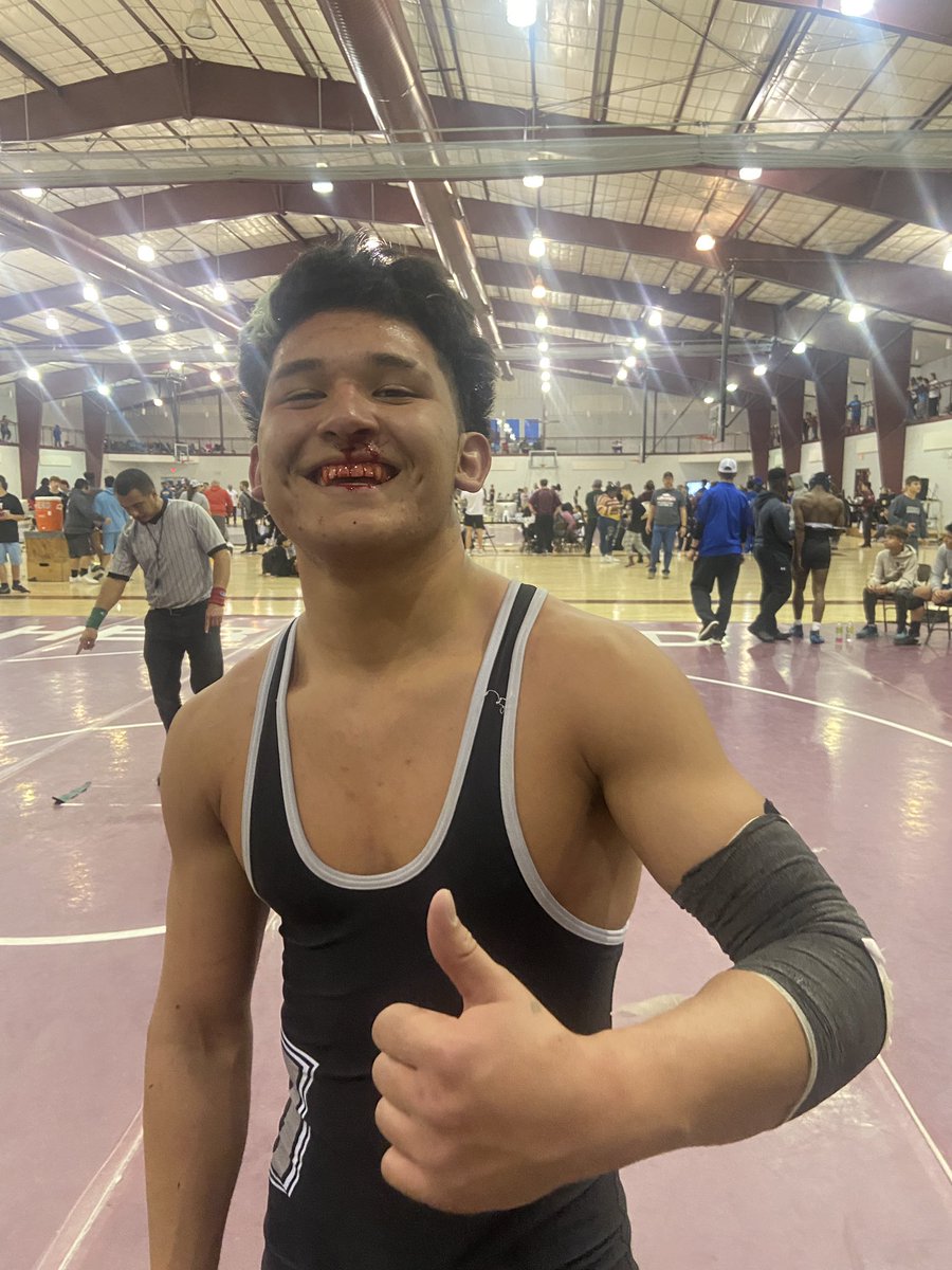 M_Juarez25's tweet photo. What does our J. Cruzata do when he hurts his elbow on Friday?? How about go Undefeated 5-0 on Saturday! Way to battle through and adjust, adapt and find a way to win! #Squeeeze #ScorpionStrong @Horizon_Wrestle https://t.co/jipbIGrdje