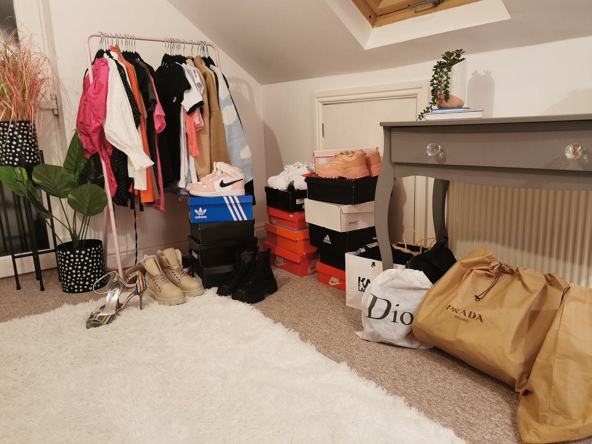 intoicyblues's tweet photo. Making myself a little walk-in wardrobe in the loft room but it's taking so bloody long, I'm just sat on the floor wanting to join a naked commune. https://t.co/vukREKXAxx