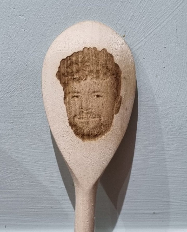 I am one beautiful spoon. Just look at my face