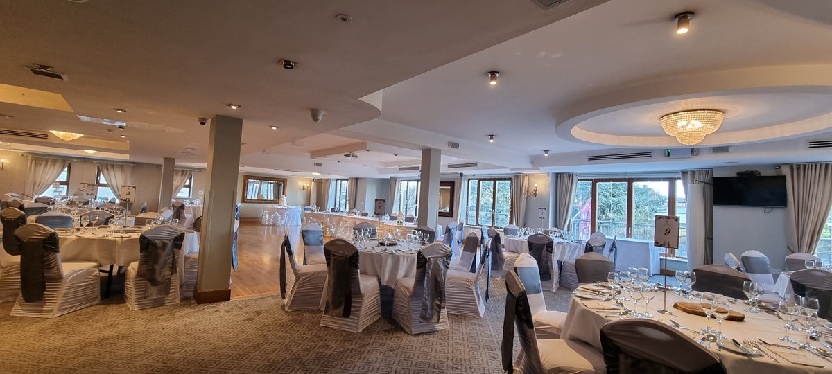 AnnebrookHotel's tweet photo. Looking forward to Wedding Showarounds this Saturday the 15th of January 😁

Limited spots still available, pre-booking essential at: events@annebrook.ie

#wedding #weddingvenue #ireland #higm #visitwestmeath https://t.co/M40CrTfTYN