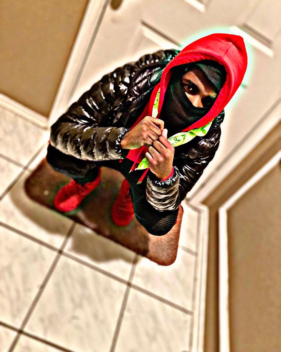 younginking3's tweet photo. Feeling like boosie back in 06💚🐆#TGG💚🐆#younginking https://t.co/dsvkfuUyls
