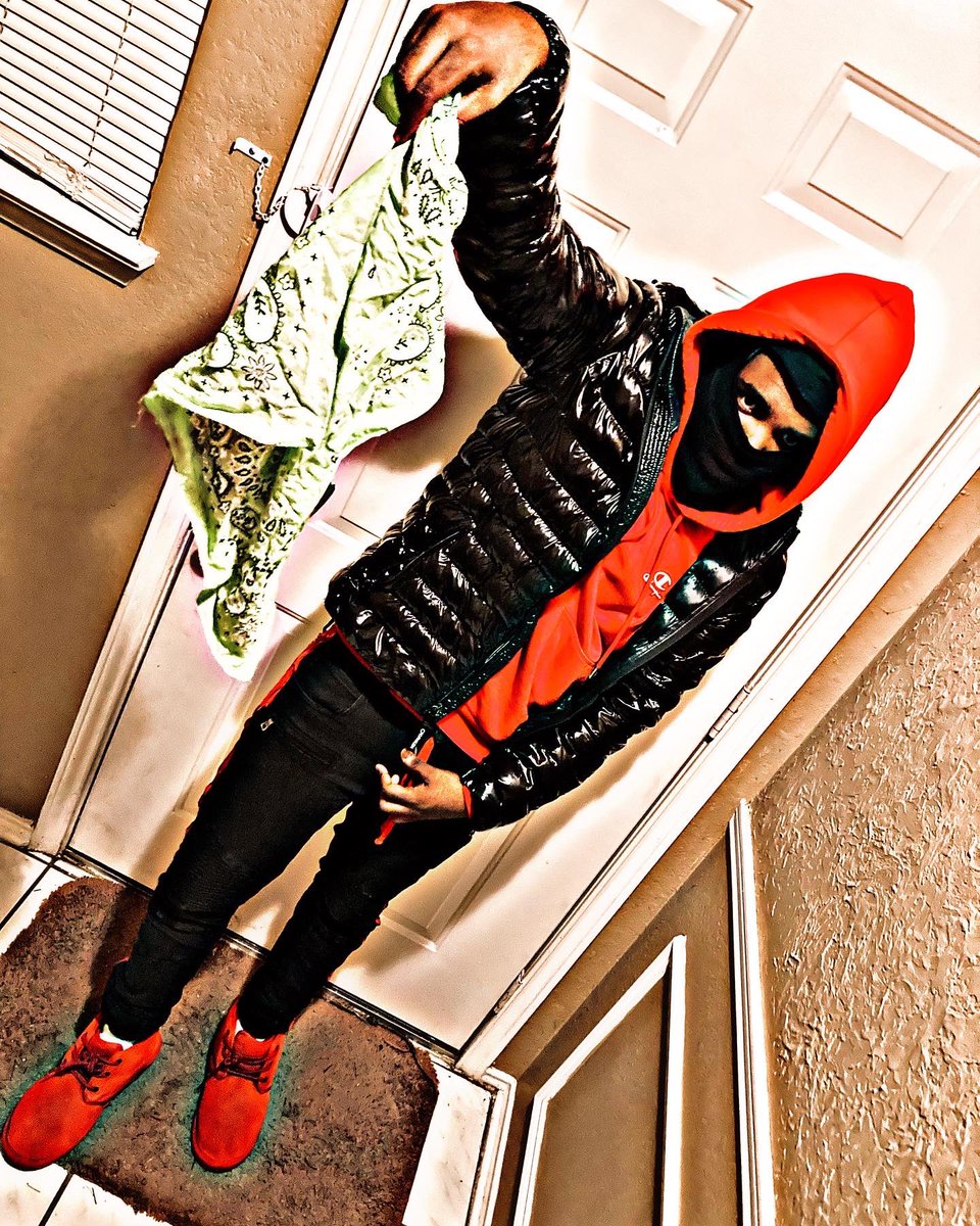 younginking3's tweet photo. Feeling like boosie back in 06💚🐆#TGG💚🐆#younginking https://t.co/dsvkfuUyls