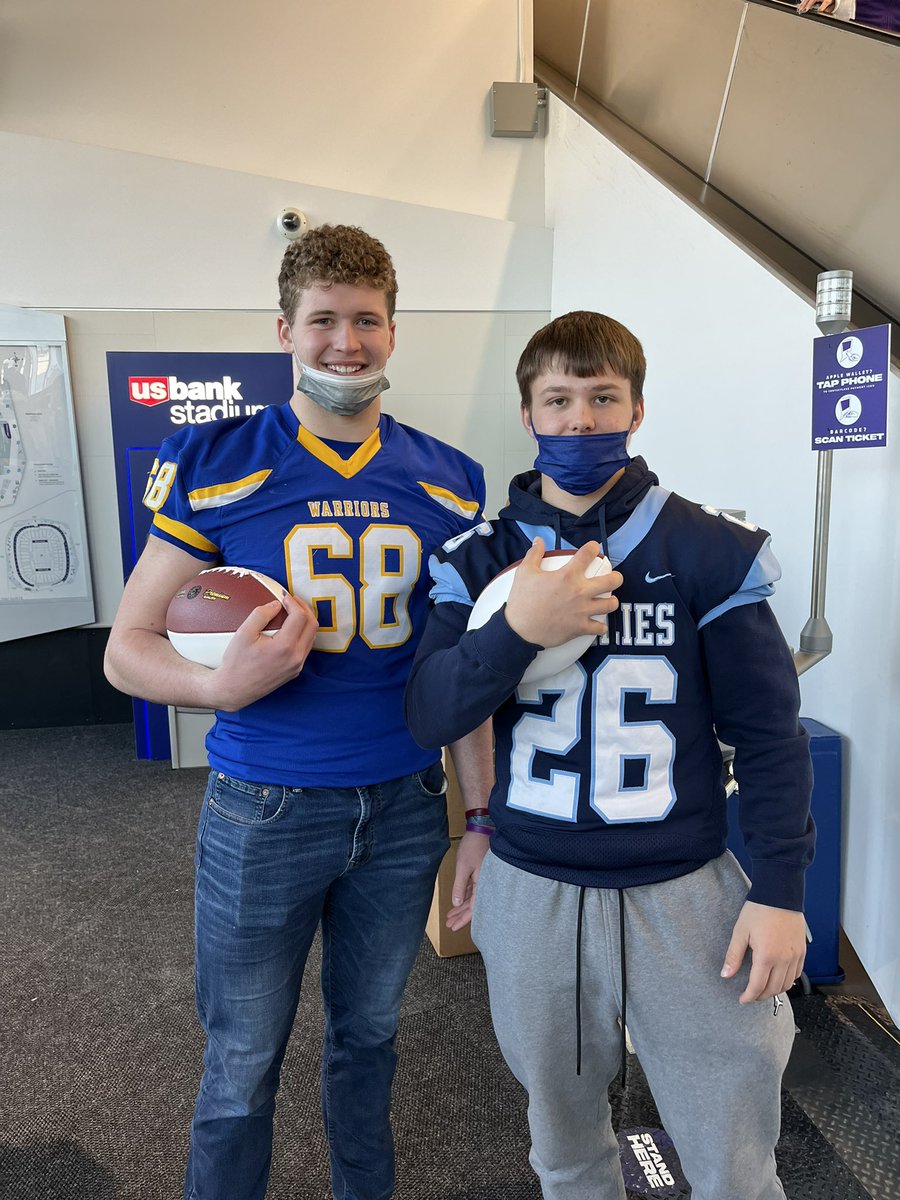 neilchiabotti's tweet photo. Awesome time at the Vikings game with the All State Football Players! Congrats to @tjchiabotti24 @TKongsjord !! You represented the North very well ! Thank you @Vikings Mr Joe Rush ! 
@MesabiTribSport 
@DNTSportsTeam 
@PrepRedzoneMN https://t.co/vYw7bK2cwz