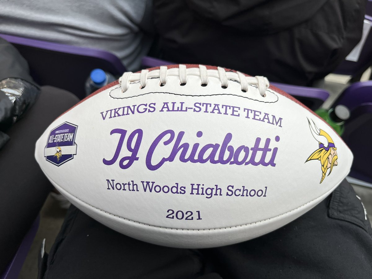 neilchiabotti's tweet photo. Awesome time at the Vikings game with the All State Football Players! Congrats to @tjchiabotti24 @TKongsjord !! You represented the North very well ! Thank you @Vikings Mr Joe Rush ! 
@MesabiTribSport 
@DNTSportsTeam 
@PrepRedzoneMN https://t.co/vYw7bK2cwz