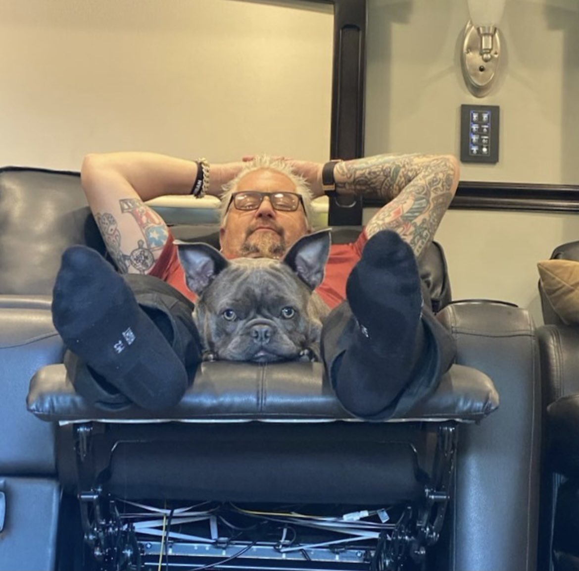 CaucasianJames's tweet photo. https://t.co/aXySeHnayo