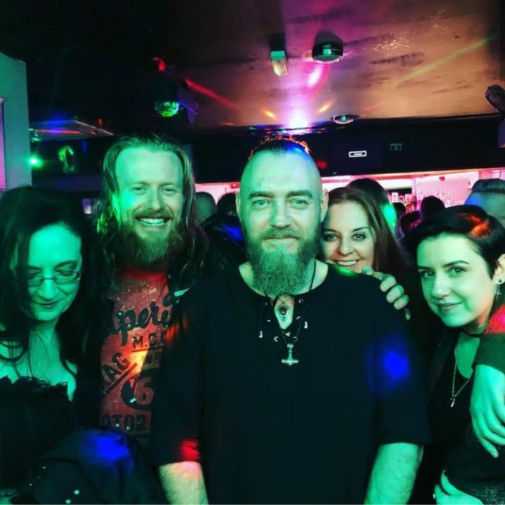 NadineKerrActor's tweet photo. Had an amazing night getting to know some of the cast for @TheTimeoftheWo3 Can't wait to start filming! 🎬🎥🎞📺 https://t.co/M5KSCQAw4q