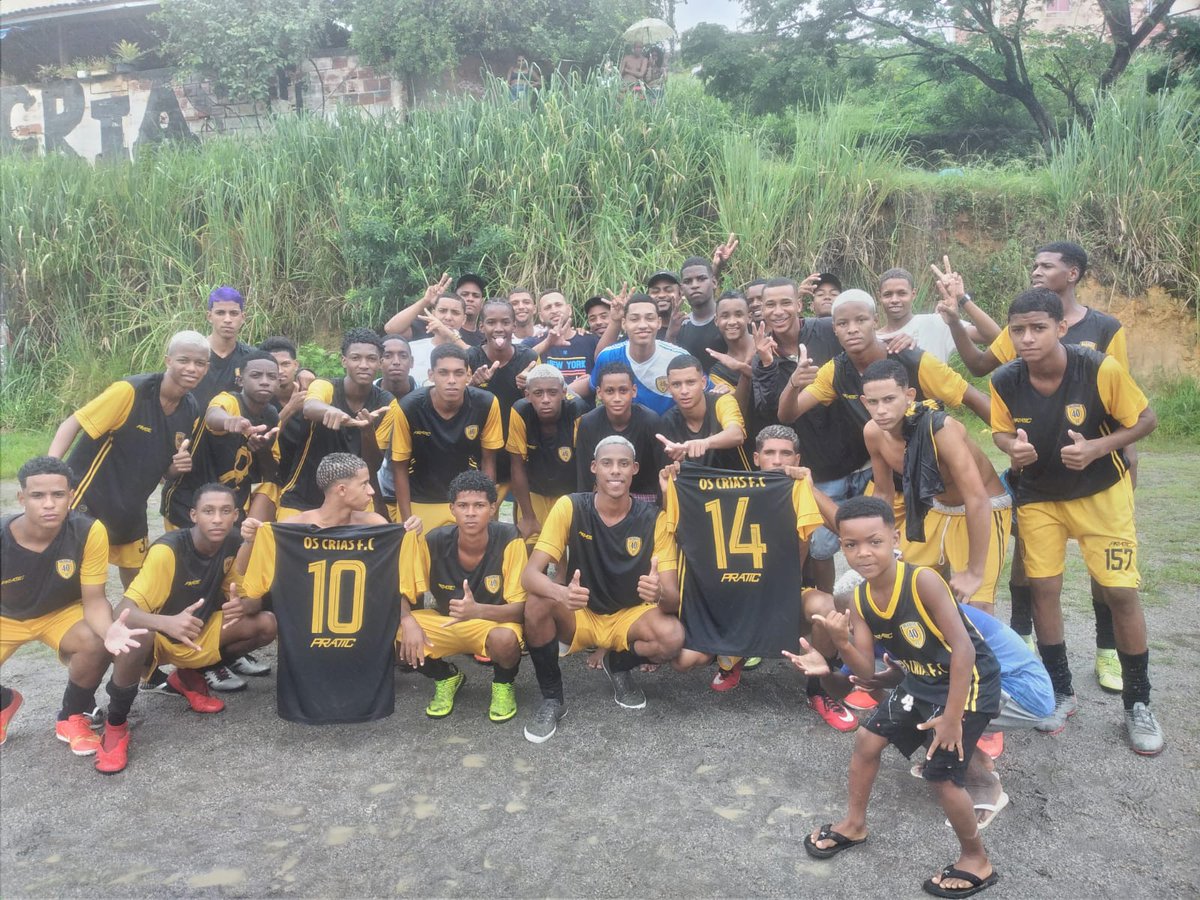 Os_cria_da40's tweet photo. Começamos o campeonato bem 4×3, Os cria💛🖤💛🖤 https://t.co/xqFkylBv4k