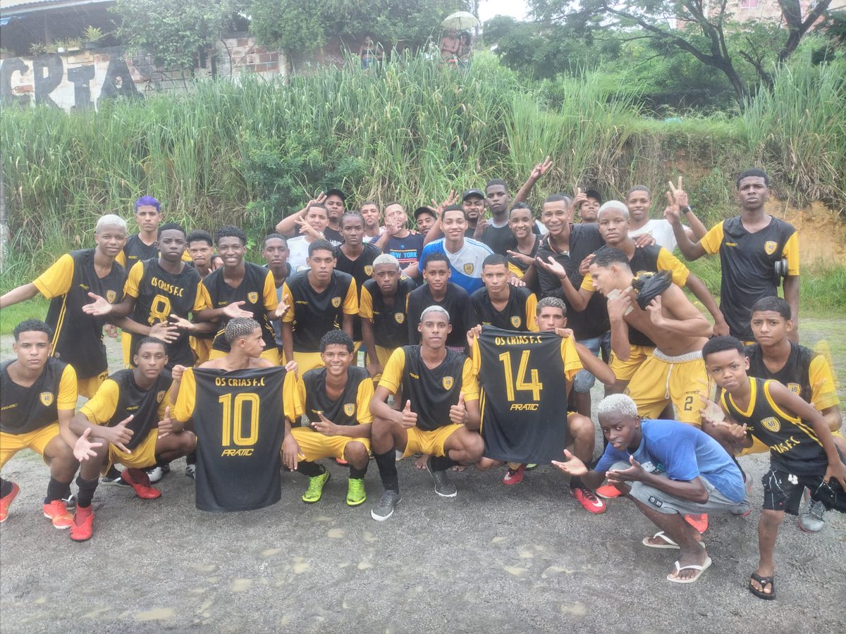 Os_cria_da40's tweet photo. Começamos o campeonato bem 4×3, Os cria💛🖤💛🖤 https://t.co/xqFkylBv4k