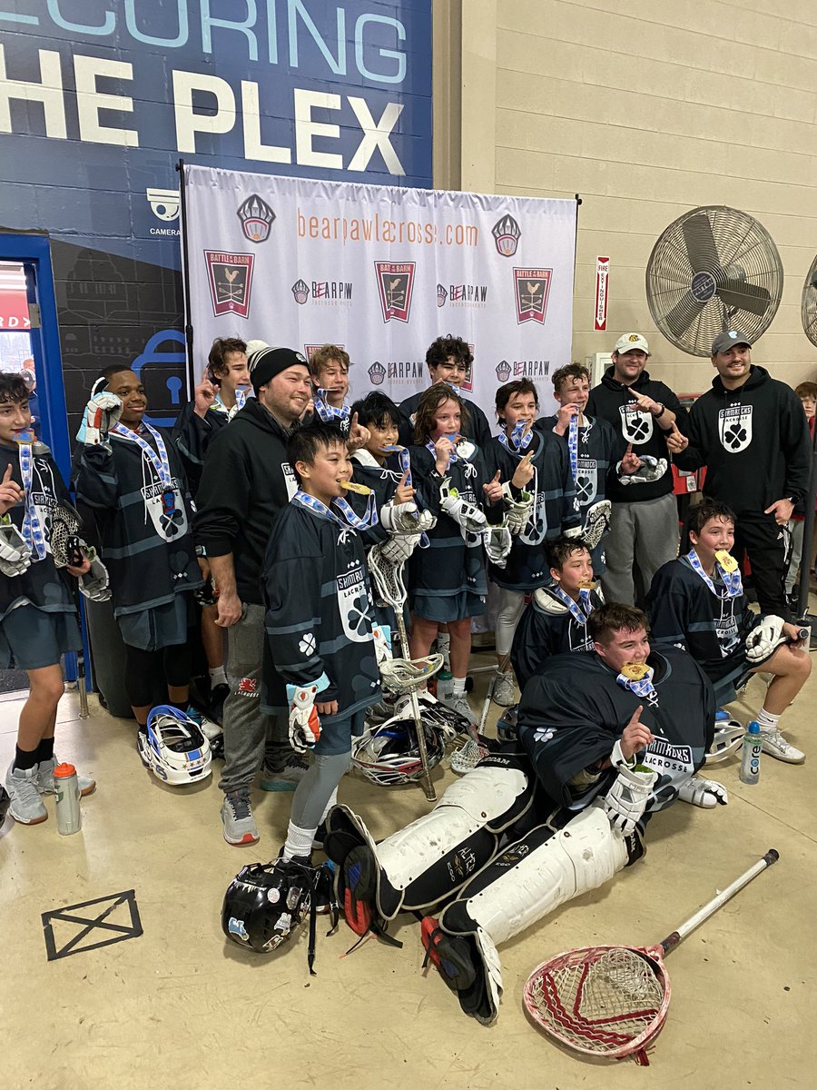 ShamrocksBoxlax's tweet photo. @bearpawlax Battle at the Barn Bantam Champs! 🏆

#NoLuckJustWork

@USBOXLA https://t.co/VjcYZyb3El