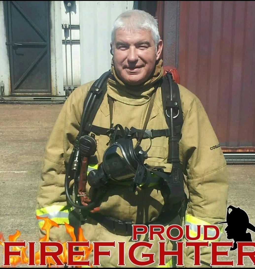 willows24's tweet photo. At midnight I will be the wife of a pensioner @kevmitson. I am immensely proud of everything you have achieved and continue to achieve.  Enjoy your retirement from the Fire Service Kev and I am looking forward to new adventures with you. You are the other half of me. 🔥👨‍🚒🚒 https://t.co/xLV22hTsI7