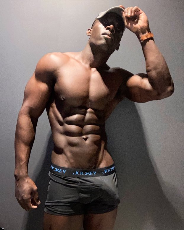 LaligangaA's tweet photo. Mandingo’s name? https://t.co/oagpDEDRd5