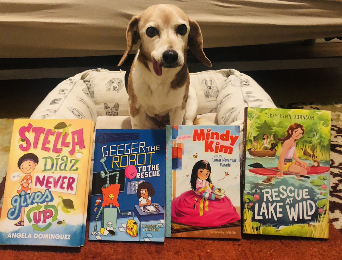 lauramossa's tweet photo. Bella reminded me about our Jan #bookgiveaways! Our 2nd #giveaway features early middle grade novels perfect for kids transitioning to chapter books. Follow &amp; R/T by 8 PM EST 1/10/22 US only. 📚🐾 🎉#beaglesandbooks #bookgiveaway #bookjoy #mglit #kidlit #kidsneedbooks https://t.co/7Kn2Q2ufOK