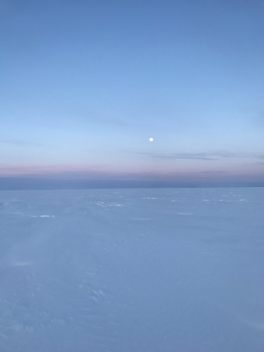 bforsber's tweet photo. Full Moon over Laronge, beauty ‘winter blues’ that make me smile  #FullThrottle #MissingLA https://t.co/w5GSdZkdi4