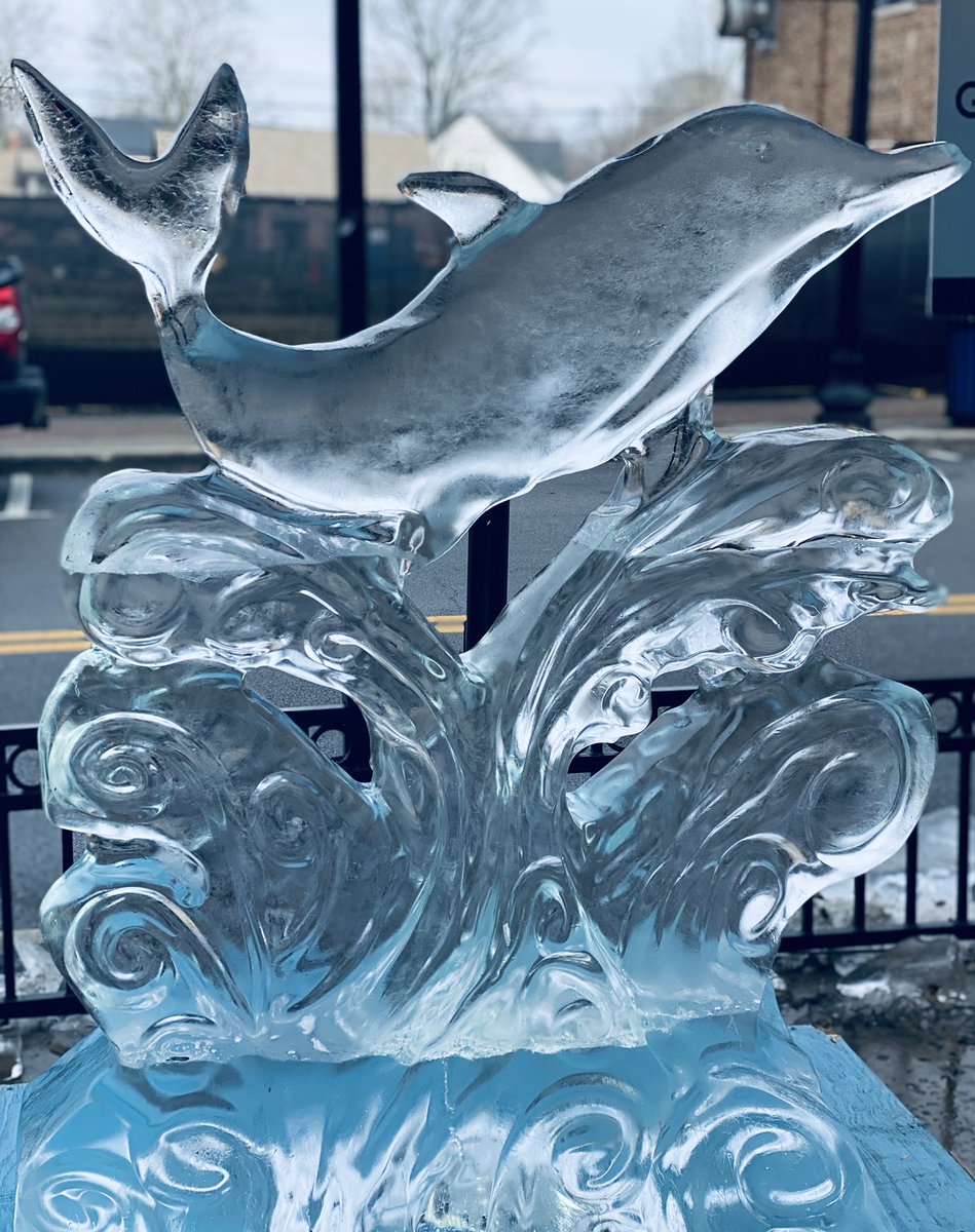 MononQuotes's tweet photo. @carmelartdesign @CITYOFCARMELIN #Monon #CarmelIN #FestivalofIce https://t.co/fxzBuLTgYB