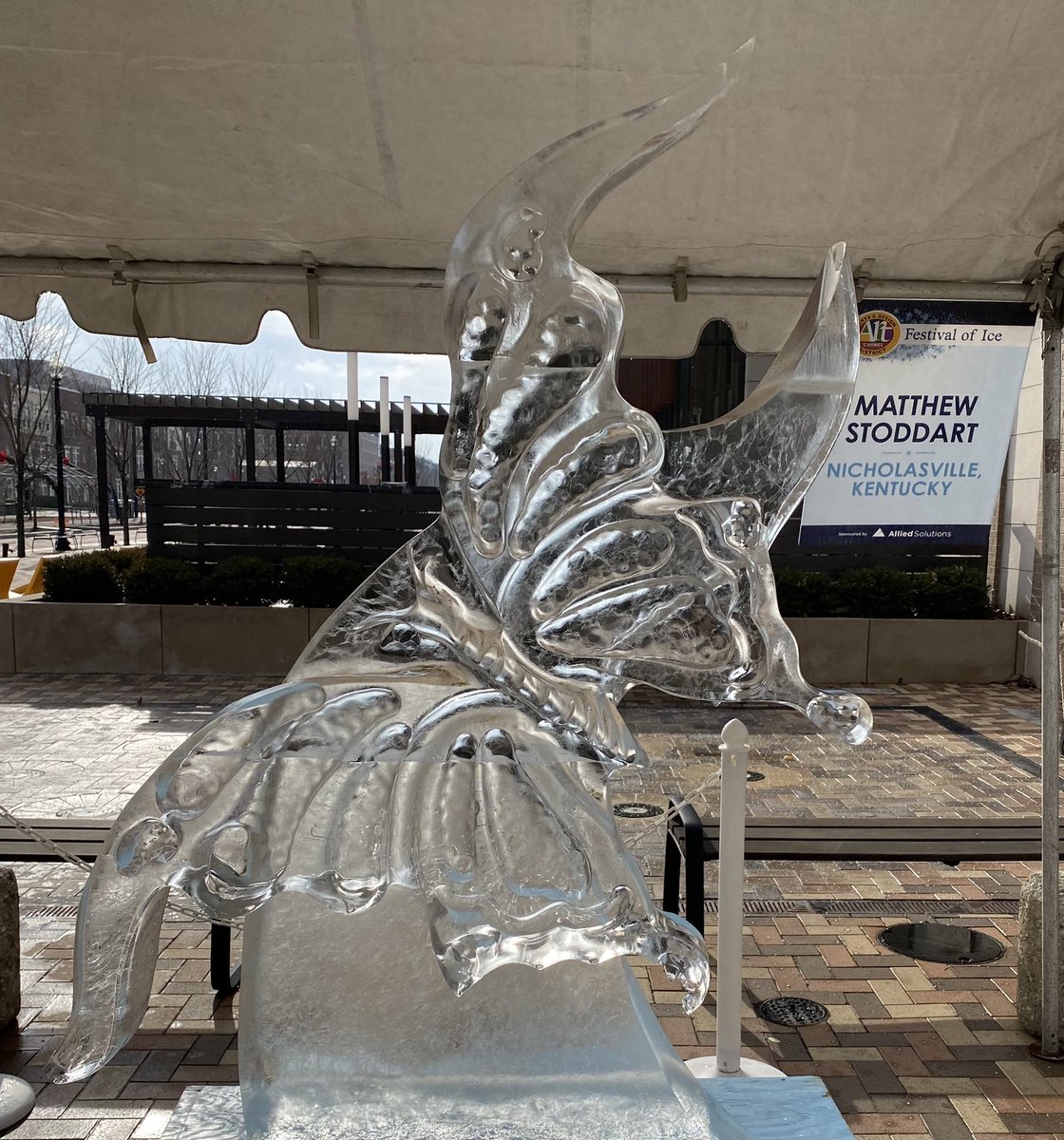 MononQuotes's tweet photo. @carmelartdesign @CITYOFCARMELIN #Monon #CarmelIN #FestivalofIce https://t.co/fxzBuLTgYB