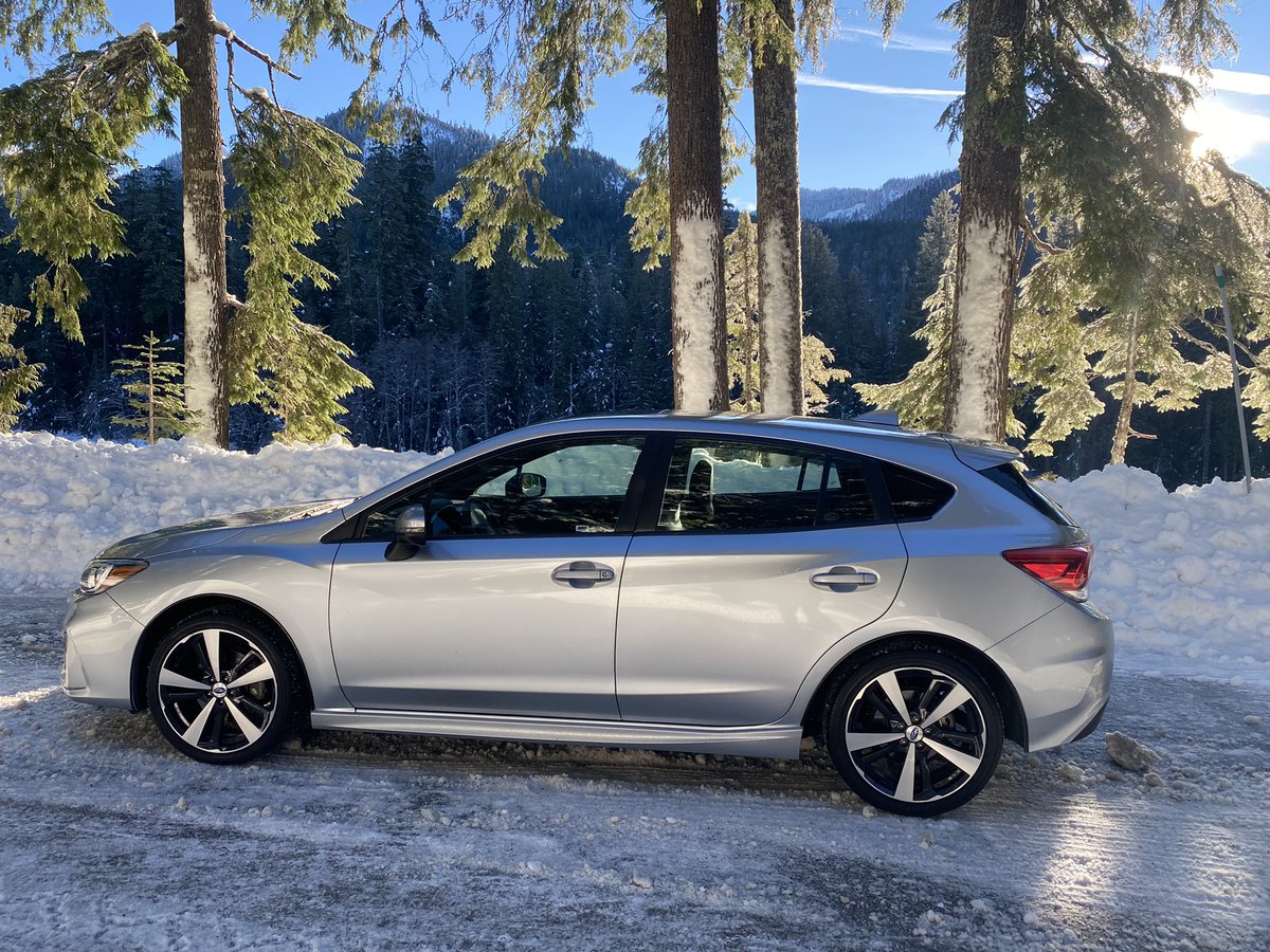IanKusner's tweet photo. Gonna miss the Chevy but, man, this car feels like a space ship compared to the Malibu. https://t.co/f0YBS8eWIQ
