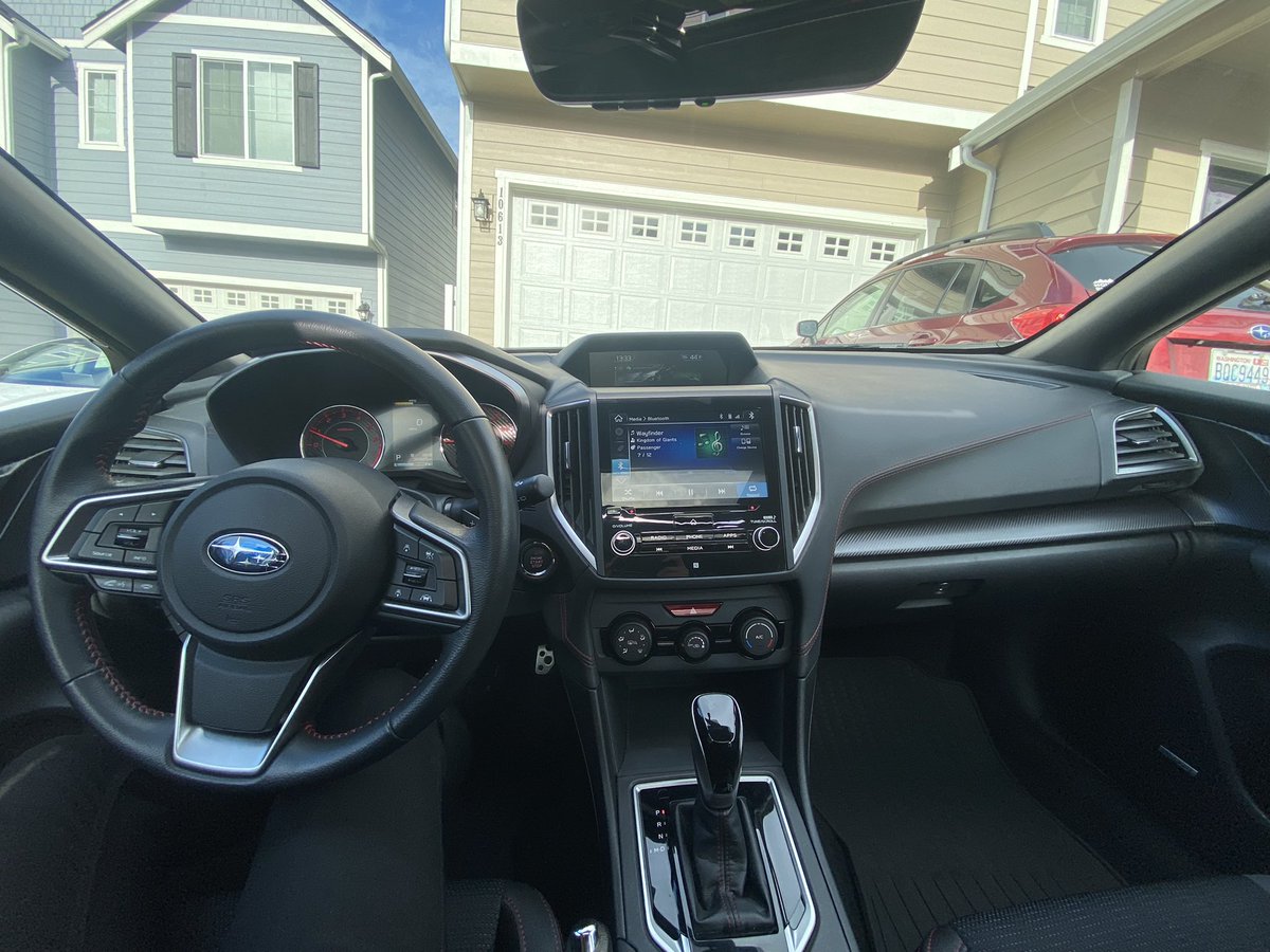 IanKusner's tweet photo. Gonna miss the Chevy but, man, this car feels like a space ship compared to the Malibu. https://t.co/f0YBS8eWIQ