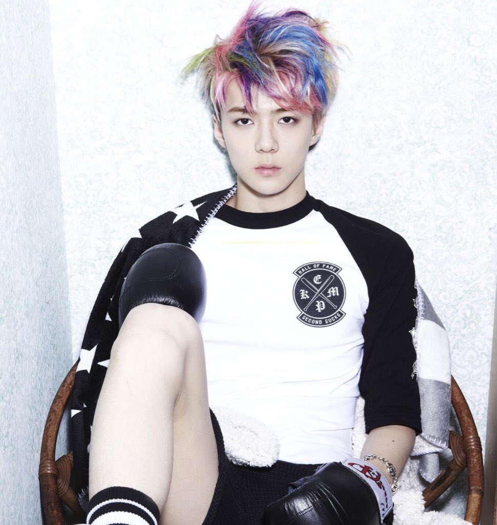 dianasellu's tweet photo. Cie sudah 10 tahun🤭yang penting sehat selalu dan bahagia selalu.pokoknya I love you my husband 🖤.terima kasih juga karna su ada disaat2 terberat dalam hidup😇
#10YearsWithSEHUN https://t.co/iOkKzse0CE