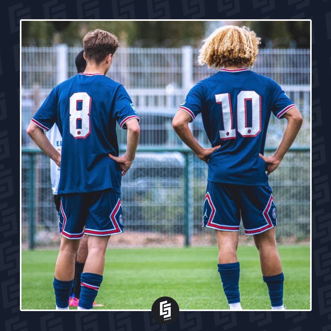 CanalSupporters's tweet photo. 🌟 Il y a eu clairement un PSG à 2 visages avec les entrées de Xavi Simons 🇳🇱 &amp; Edouard Michut 🇫🇷

On espère (VRAIMENT) en voir plus dans les prochaines semaines !!

#OLPSG https://t.co/8FvpNC7xEY