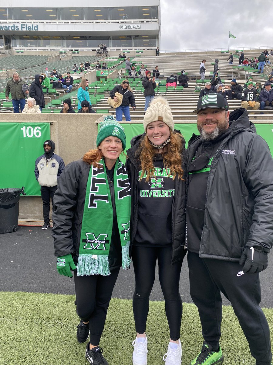 Emily Cole tweet media