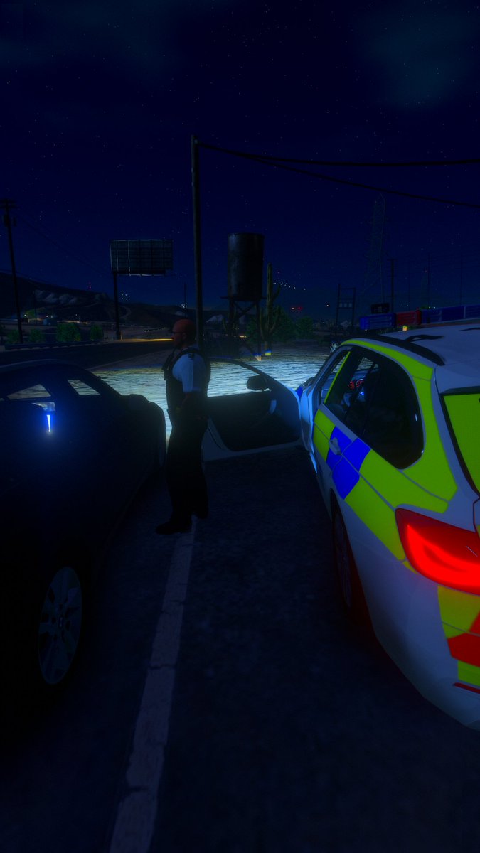 MerPolRP_MRP's tweet photo. Working along side our #CheshireColleagues On border of the #M57 For a outstanding Stolen Vehicle from Widnes! #Team #Fictional! https://t.co/338t0kIEK7