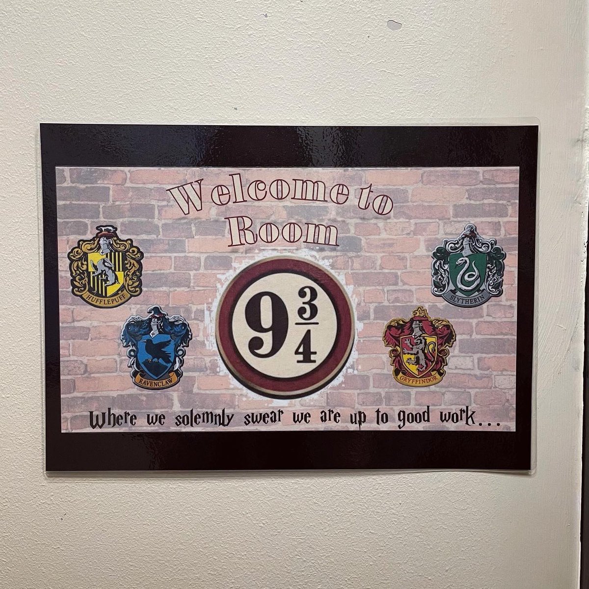 ✨Welcome to Hogwarts✨ P5/6 will be welcomed into our own mini Hogwarts as we start our new class novel tomorrow. Acceptance letters, Platform 9 3/4 and magical reading activities are all in store… think I might be more excited than any of them 🙊🦉🪄⚡️