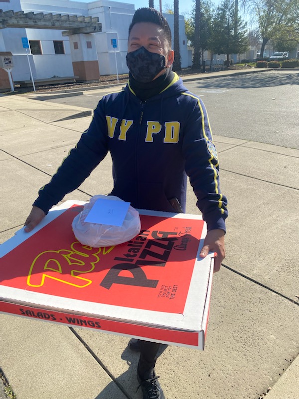 SPDNorthCommand's tweet photo. Thank you Romer, Ed and President Alyssa Lozano with @NatomasChamber for recognizing our officers on Law Enforcement Appreciation Day and bringing them some pizza!  I'm sure it won't last long! @SacPolice https://t.co/hePbQ8iZBP