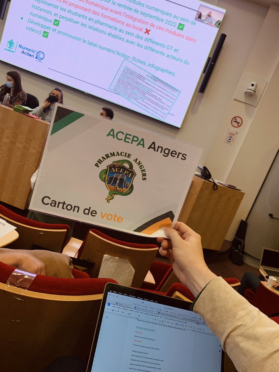 Pharma_ACEPA's tweet photo. 🗣Ce week-end, vos administrateurs étaient présents au #CA_ANEPF à Paris. 

Un programme riche en formations et en échanges : 
🔹Violences Sexistes et Sexuelles
🔹Présidentielles
🔹Réforme du 3ème cycle
🔹Numérique
🔹Conseil des administrateurs https://t.co/0263d0cWxg