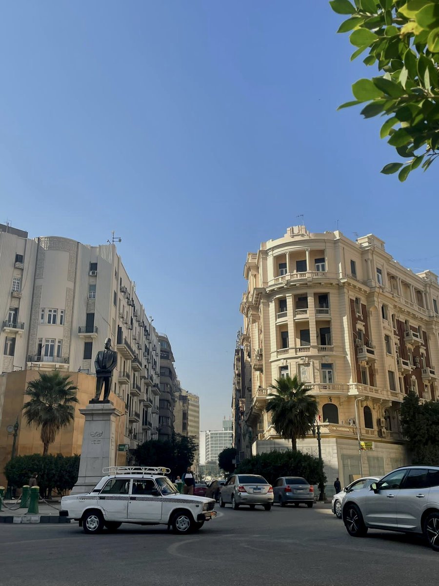 AdeeebAN's tweet photo. اليوم الاول ابتدا بمشي حر بدون وجهة في وسط البلد، وفي المساء قهوة في حديقة جروبي الجميل جداً (١٨٩١ الى الان!)

وبعدها حفلة موسيقية في مسرح معهد الموسيقى العربية 

امّا العشاء فكان في مطعم ايطالي تديره عائلة مصرية تعيش في ايطاليا! https://t.co/zyUVQBG3LT