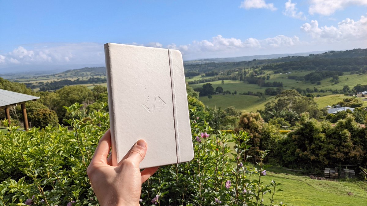 paperwebsite's tweet photo. No screen glare here 🌄 https://t.co/CVo1pcETr8