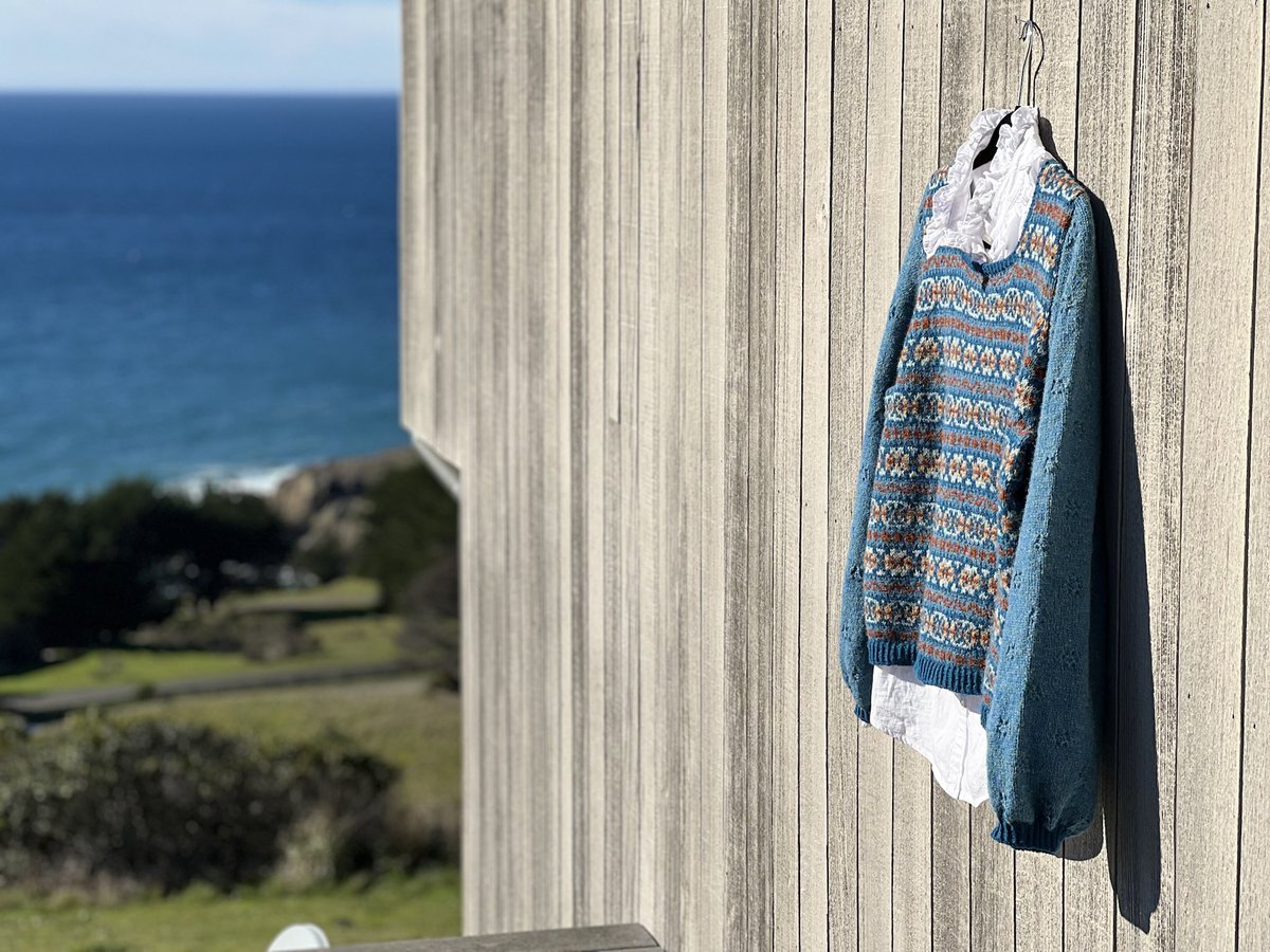 HarmeetKDhillon's tweet photo. Finished my Roosty pullover, a @ShetlandWoolWk design by Ella Gordon made w/@Shetland yarn. Designed as a vest โ something I donโt really wear โ I added balloon sleeves with a floral lace pattern; also added length, Italian sloped shoulder. #knitting #knittwit #imadeit #fairisle https://t.co/Y40CzJJubl