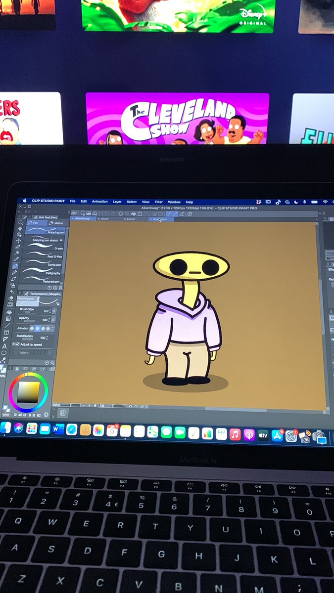 nftmastry's tweet photo. I drew this little fellah tonight, what do think??#alienfrens #AlienWorlds #CartoonArt https://t.co/ArBo84bPM4