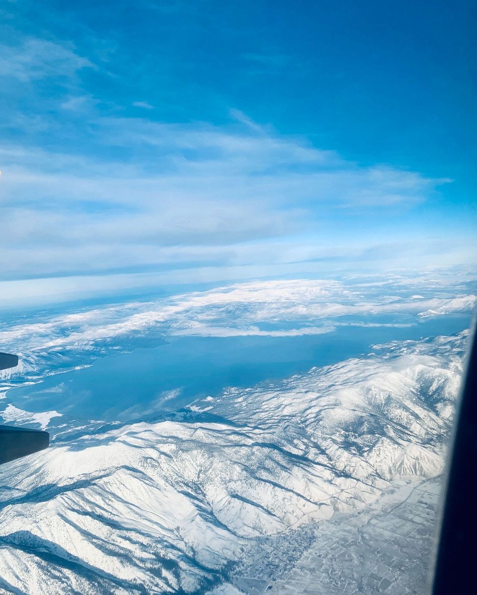 HarrahsTahoe's tweet photo. Flying into #ScenicSunday like..... 😍 🏔  ❄️  #ViewsForDays #LakeLife #MountainLife #TakeTheFlight #SeeYouSoon 😉 https://t.co/VAzrw6OtKu