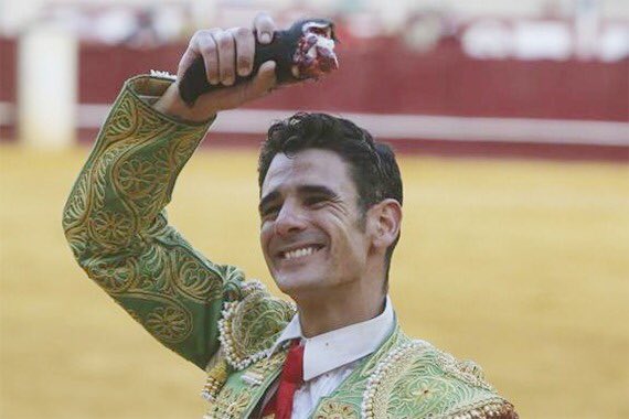 <a href="/PrensaJCBenitez/">Prensa Juan C. Benítez</a> Carlos Benítez: “Este año quiero tomar la alternativa en Málaga o Fuengirola”: torosenelmundo.com/2022/01/09/car…