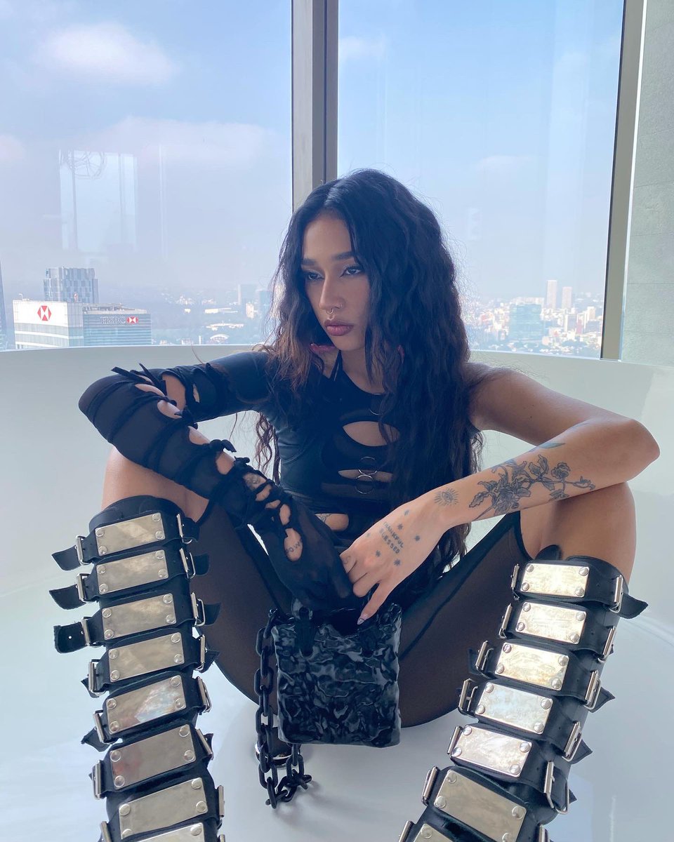lizethselene's tweet photo. ⛓⛓⛓ https://t.co/bikCorw9mx