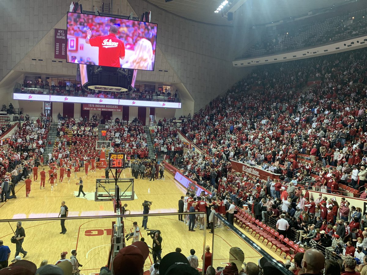 ShreddyLee's tweet photo. Great experience today going to a game @IUHoosiers in historic Assembly Hall. Wonderful experience. #IUbasketball #hoosiers #BUCKETLIST #firstclassfacility https://t.co/GGLknvLu2v