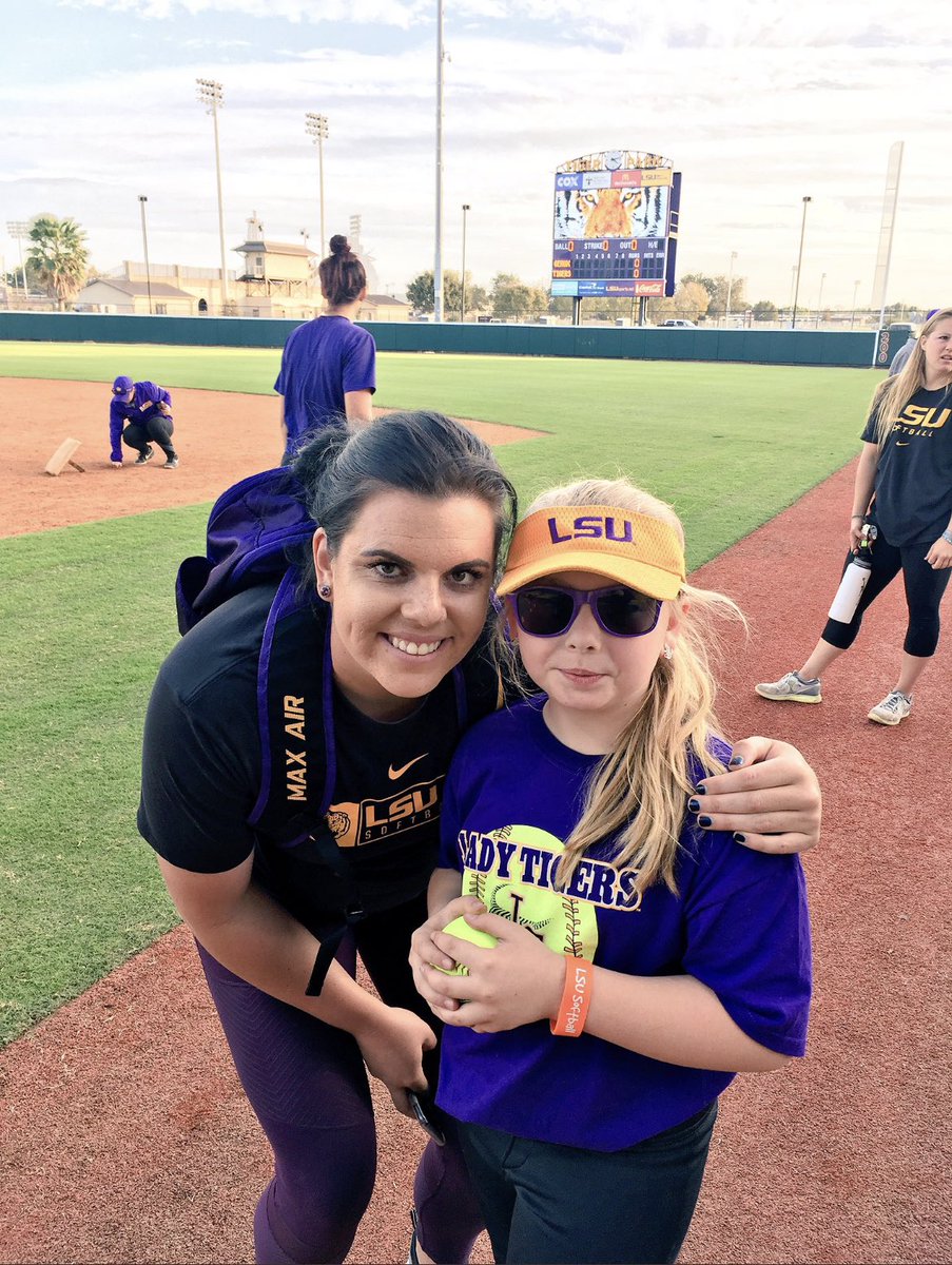 swells74's tweet photo. A little then and now.  My girl getting coached up by some of the best!thanks so much @BethTorina @TayEdwards212 @CasanovaEmilee @LSUsoftballcamp @LSUsoftball .  Not far from that little 8 year old girl a few years back.  #4EVERLSU #LEGACYTIGER #GEAUXTIGERS #GOVOODOO https://t.co/XtxBjQ4YtF