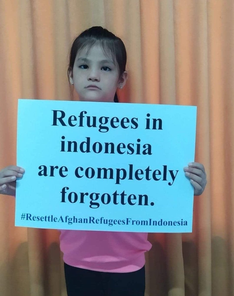 ForgottenRefug2's tweet image. Afghan refugees are asking for a place to call home. This is the basic Human right we are asking. 

#HelpRefugees_Indonesia