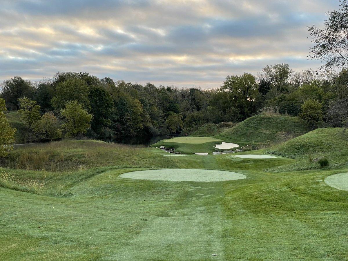 JJurczykTurf's tweet photo. @Evan_Schiller @GolfVNGC @DormieNetwork First class all the way. Spent a couple days there in October. https://t.co/5Kun2E3sQU