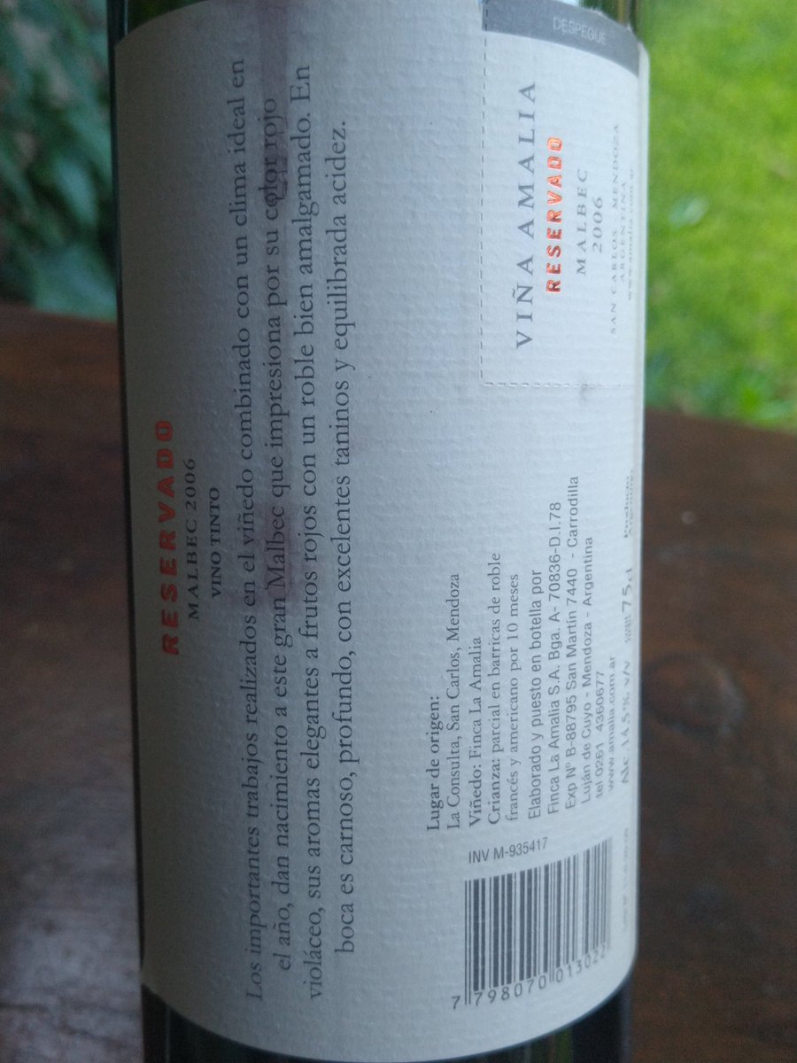 aviongonzalez's tweet photo. Linda noche para juntarse un rato a compartir unos vinos. Este fue el que más disfruté porque se notaba la evolución, y llegó impecable, con buena acidez y fruta... https://t.co/sAZ5UikUUV