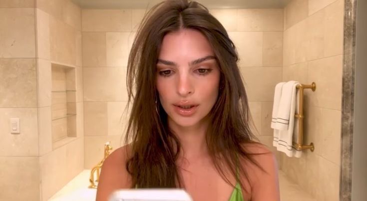 eliesaaabs's tweet image. Vogue Beauty Secrets videos are therapeutic