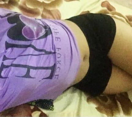 TapachulaHot's tweet photo. Acá sola😒 un domingo.sin nada que hacer, quien quiere hacerme compañía ❓😏 https://t.co/wT71JjJjWo