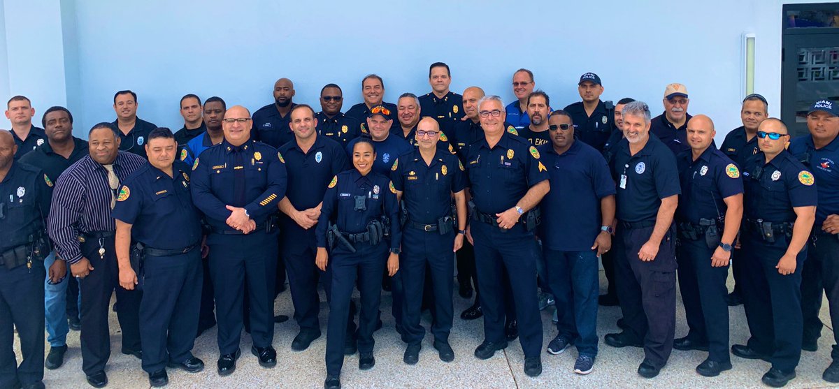 alexDLPmiami's tweet image. I want to take the opportunity to salute the City of Miami Police Department @mpdpolice on #NationalLawEnforcementAppreciationDay. Thank you for your service. 🤝
#policeofficer #police #miamipd #lawenforcement