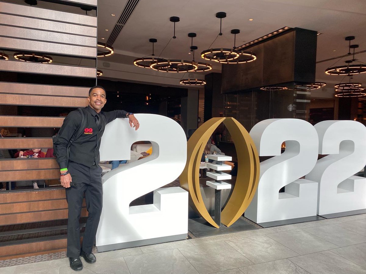 GodsQualityBar1's tweet photo. You know it's real when you are who you think you are… 
#ThePeopleChamp #YourBrother #YourBarber @alabamafbl #barber #2022indy #indianapolis https://t.co/jIZj9PNTti