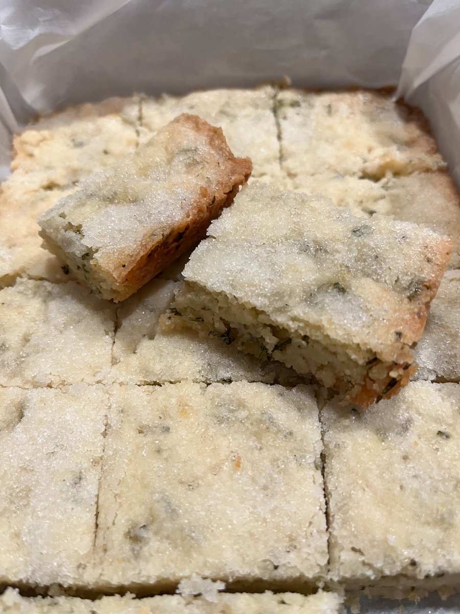 DrJenChen4kids's tweet photo. @MSharifpourMD Still lots of ppl on #MedTwitterBaking - these are chocolate mint cookies and citrus rosemary shortbread https://t.co/SFlGj9HNL2