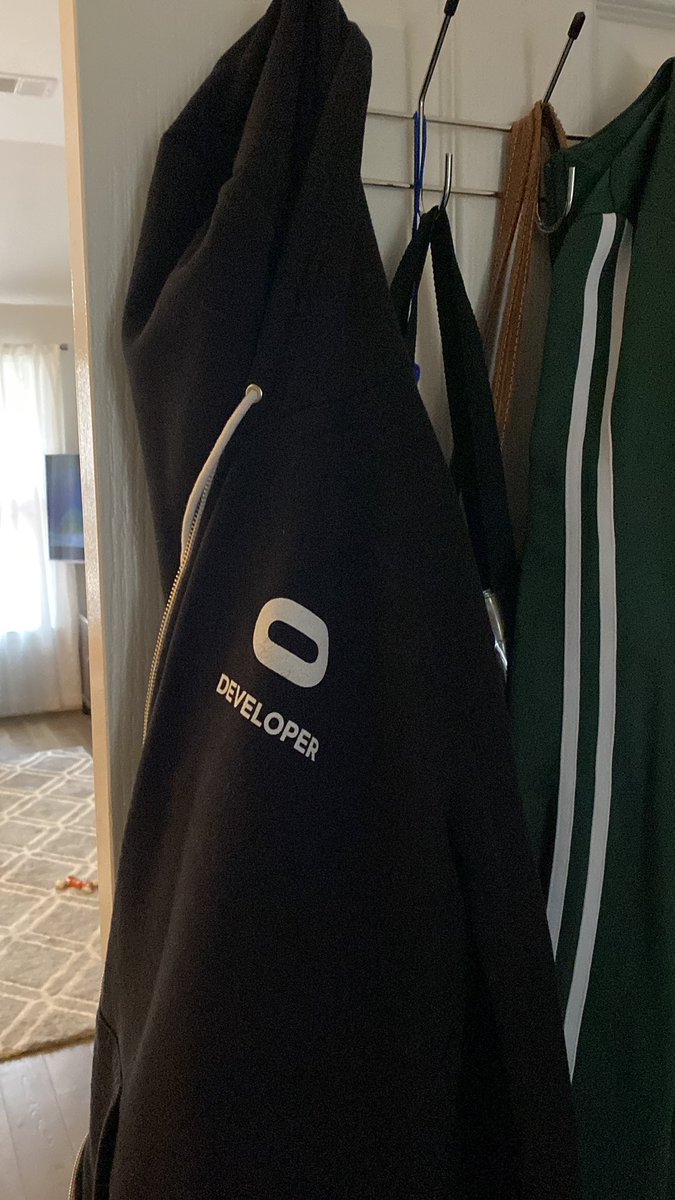 michael_daubert's tweet photo. @jetleigh Yes please-size large. I still have the original Oculus Dec hoodie from 2015 https://t.co/RnDNZRqWcW