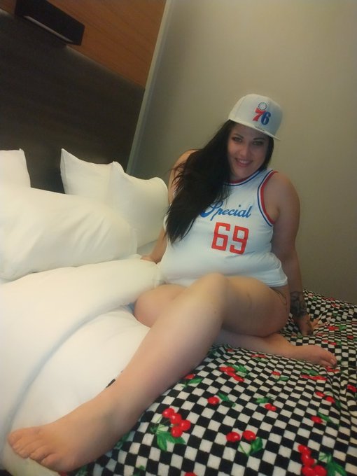 Thanks @W_B_in_da_215 for hosting @DazzlnPeachez and myself in the great city of #Philly!! So grateful<a class="tags" target="_blank" title="On Twitter" href="/?out=eyJ0eXAiOiJKV1QiLCJhbGciOiJIUzUxMiJ9.eyJpYXQiOjE3MjI5NzY0NjMsImlzcyI6InR3cG9ybnN0YXJzLmNvbSIsIm5iZiI6MTcyMjk3NjQ2MywiZXhwIjoxNzU0NTEyNDYzLCJyZWRpcmVjdF91cmwiOiJodHRwczovL3R3aXR0ZXIuY29tL1dfQl9pbl9kYV8yMTUifQ.LEuXrRWXIwHG-ZkmOW5ELlgW5THSegbRKTZl8wuCJeeNd1USniP4StmKa1OJPr8AUFOp3de2gufnyNxFcP7pDQ">@W_B_in_da_215</a><a class="tags" target="_blank" title="On Twitter" href="/?out=eyJ0eXAiOiJKV1QiLCJhbGciOiJIUzUxMiJ9.eyJpYXQiOjE3MjI5NzY0NjMsImlzcyI6InR3cG9ybnN0YXJzLmNvbSIsIm5iZiI6MTcyMjk3NjQ2MywiZXhwIjoxNzU0NTEyNDYzLCJyZWRpcmVjdF91cmwiOiJodHRwczovL3R3aXR0ZXIuY29tL0RhenpsblBlYWNoZXoifQ.m2KJse0iR2Ejgh9OrdmObVnB5UaZiddnFoN3Kuw_PpsZhi9YEr_kgq55tjPmWXp6eDOY1S7b4Jiz6Y_HuGpdiQ">@DazzlnPeachez</a><a href="/tag/philly"class="tags"><span>#philly</span></a>